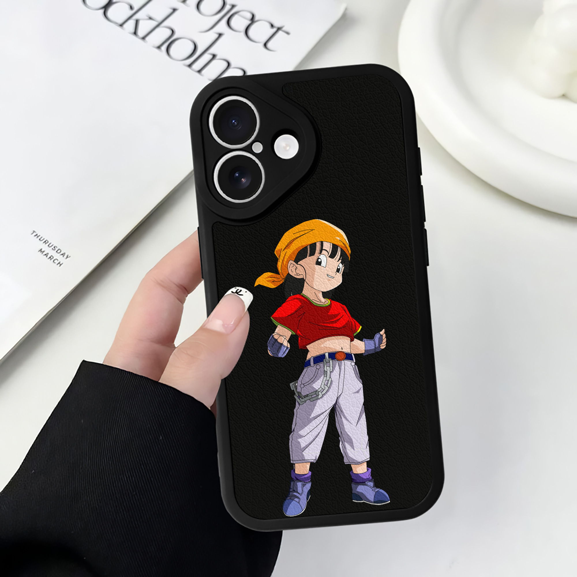 （画像用） ドラゴンボール パン DRAGON BALL Pan 【iPhone 16シリーズ対応】シリコンスマホケース（レザー調） 材質：シリコン